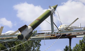 Саудитска Арабия има малко варианти в конфликта си с хутите