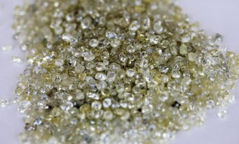 De Beers спира производството в основната си диамантена мина в Южна Африка