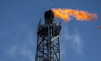 Въпреки излишъка инвеститорите не очакват ОПЕК+ да спре увеличаването на добива