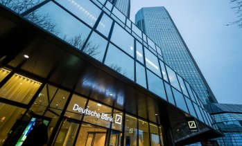 Deutsche Bank обяви по-амбициозни цели за разходите и печалбата за 2028 г.