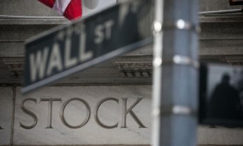 Данните за инфлацията и акциите на производители на чипове насърчиха Wall Street