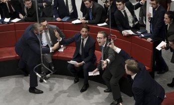 Заплахата на Тръмп за анексиране на Гренландия помрачи повечето борси в Европа