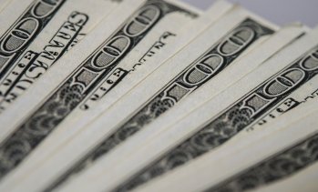 iBanFirst: Капиталовите потоци, а не политиката, ще определят курса на долара през 2026 г.