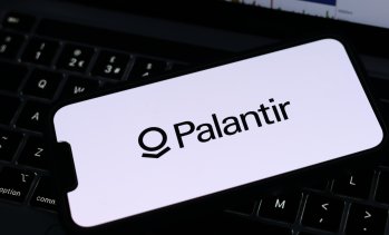 Шеф на Palantir: Европа трябва да приеме известна технологична зависимост от САЩ