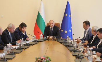 Премиерът: Слагаме край на предоставянето на въоръжение от Българската армия за Украйна