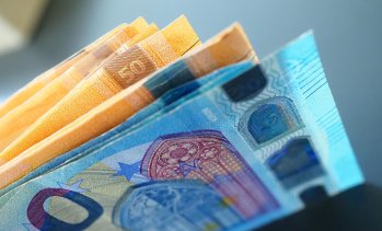 Петкова: Заплатите в бюджетната сфера ще бъдат увеличени с 5%