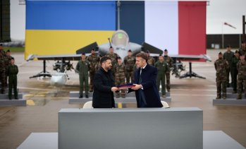 Украйна ще купи 100 изтребителя Rafale - флагмана на френските ВВС