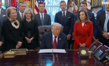 Тръмп отмени скъпите автомобилни ограничения от мандата на Байдън