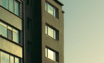 ББР приключи в срок договарянето на средствата за саниране по ПВУ