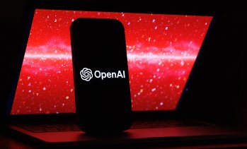 OpenAI очаква най-малко 220 млн. платени абонати на ChatGPT до 2030 г.