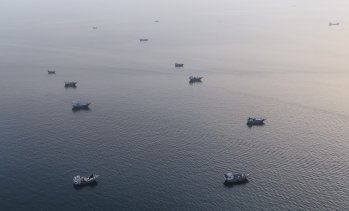 САЩ и Иран приеха да спрат взаимните си атаки преди преговори в Катар