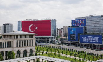 НАТО ще обяви големи оръжейни сделки в Анкара преди срещата с Тръмп