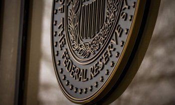 Фед повиши лихвата в САЩ и даде сигнал за още едно увеличение до края на годината