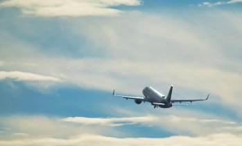 България ще преговаря с авиокомпании за нови чартъри с цел възстановяване на германския пазар
