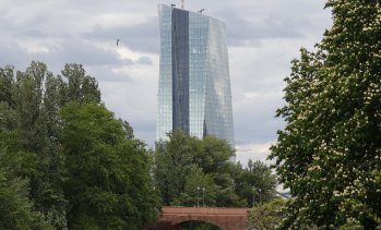 ЕЦБ рискува да повтори стара грешка с повишаването на лихвите
