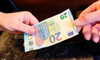 Финансист: Еврозоната няма да увеличи автоматично чуждите инвестиции у нас