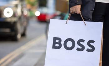 Собственикът на Sports Direct иска да доизкупи Hugo Boss за 2 млрд. евро