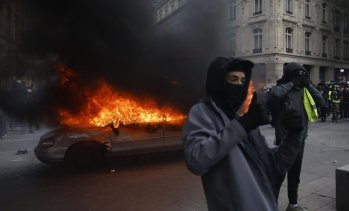 Протести обхващат Европа заради поскъпването на живота, на места се стигна до сблъсъци