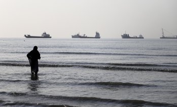 САЩ тайно са помогнали за износа на над 100 млн. барела петрол през Ормузкия проток