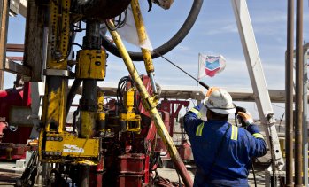 Гигантите Chevron и Exxon постигат огромни печалби от високите цени на петрола