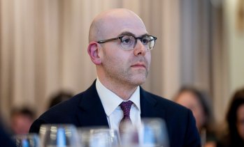 Стивън Миран е подал оставка от управителния съвет на Фед