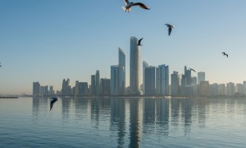 Войната в Иран не спира предприемачи и инвеститори да преследват парите в Близкия изток