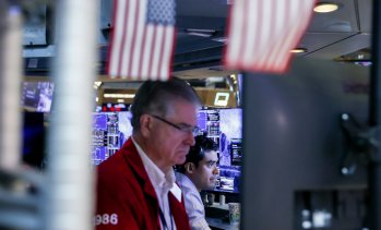 Сигналите за скорошен край на войната в Иран окриляват индексите на Wall Street*