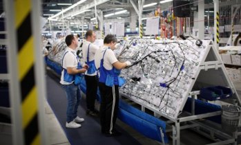 „Аутомотив Клъстер България“: Бюджет 2026 г. може да забави инвестициите в сектора