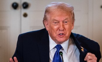 Тръмп заплаши с мито от 25% страните, които правят бизнес с Иран