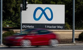 Meta ще съкращава работни мета заради смяната на фокуса от метавселената към AI