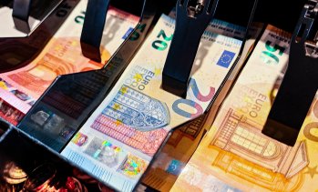 Близо половината от левовете в обращение са събрани от БНБ