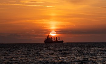 Турция ограничава корабоплаването в Черно море след нарастване на атаките