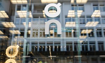 Швейцарският производител на маратонки On отново повиши прогнозата си 