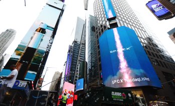 След успеха на SpaceX на борсата Tesla вече не е &bdquo;златното дете&ldquo; на Илон Мъск