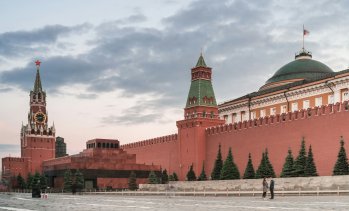 Кремъл събаря империите на неудобните руски олигарси