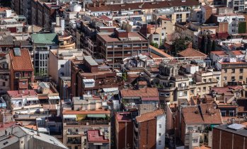 Кметът на Барселона: Високите жилищни разходи в Европа са като нова пандемия