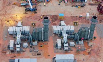 Планът на Тръмп за изкуствения интелект е застрашен от омразата му към зелената енергия