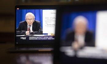 Отписване за 3,76 млрд. долара свива печалбата на Berkshire Hathaway към края на юни