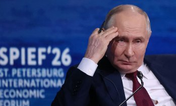 Украйна атакува Санкт Петербург преди срещи на Зеленски във Великобритания