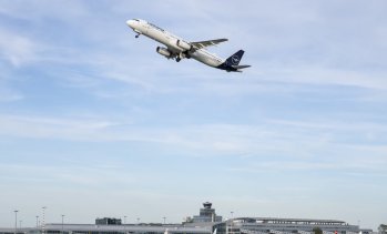Евроконтрол: Европа отчита рекорден въздушен трафик през летния сезон
