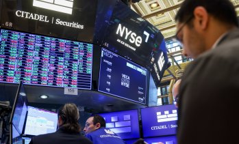 Силни отчети и ръст при Nvidia насочиха Dow Jones към нов исторически връх