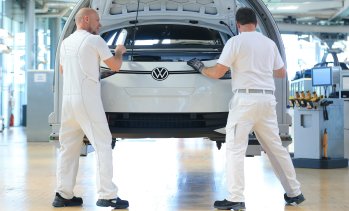 Берлин: Новата програма за субсидии за електромобили може да финансира до 800 хил. коли