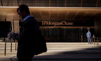 S&P 500 затвори почти без промяна след отчетите на големите банки