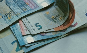 Държавата отново предлага на аукцион десетгодишни облигации за 210 млн. евро