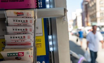 Джакпотът на американската лотария Powerball стигна близо 1,7 млрд. долара