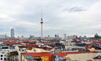 Германският износ леко нараства, въпреки че доставките за САЩ намаляват