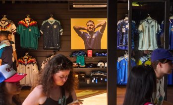 Световното по футбол не можа да донесе нужната инерция за печалбата на Adidas