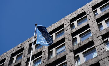 Шведската централна банка запази лихвите без промяна, но очаква скорошни повишения