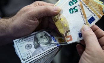 Банките и застрахователите поемат кредитни рискове, които могат да не успеят да преглътнат