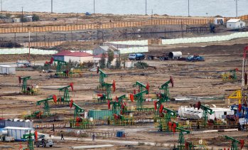 Азербайджан е изнесъл 4,5 пъти повече количества петрол за България до края на юли
